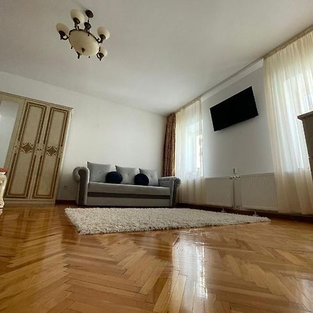 Londof Schei Apartments - Downtown บราชอฟ ภายนอก รูปภาพ