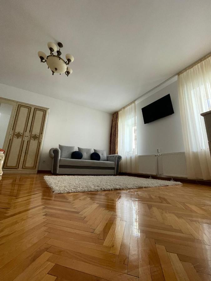 Londof Schei Apartments - Downtown บราชอฟ ภายนอก รูปภาพ