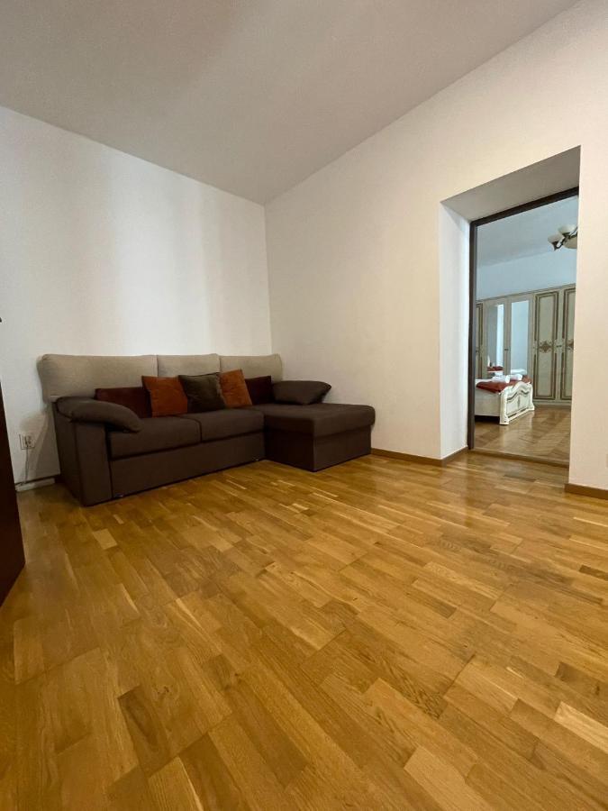Londof Schei Apartments - Downtown บราชอฟ ภายนอก รูปภาพ