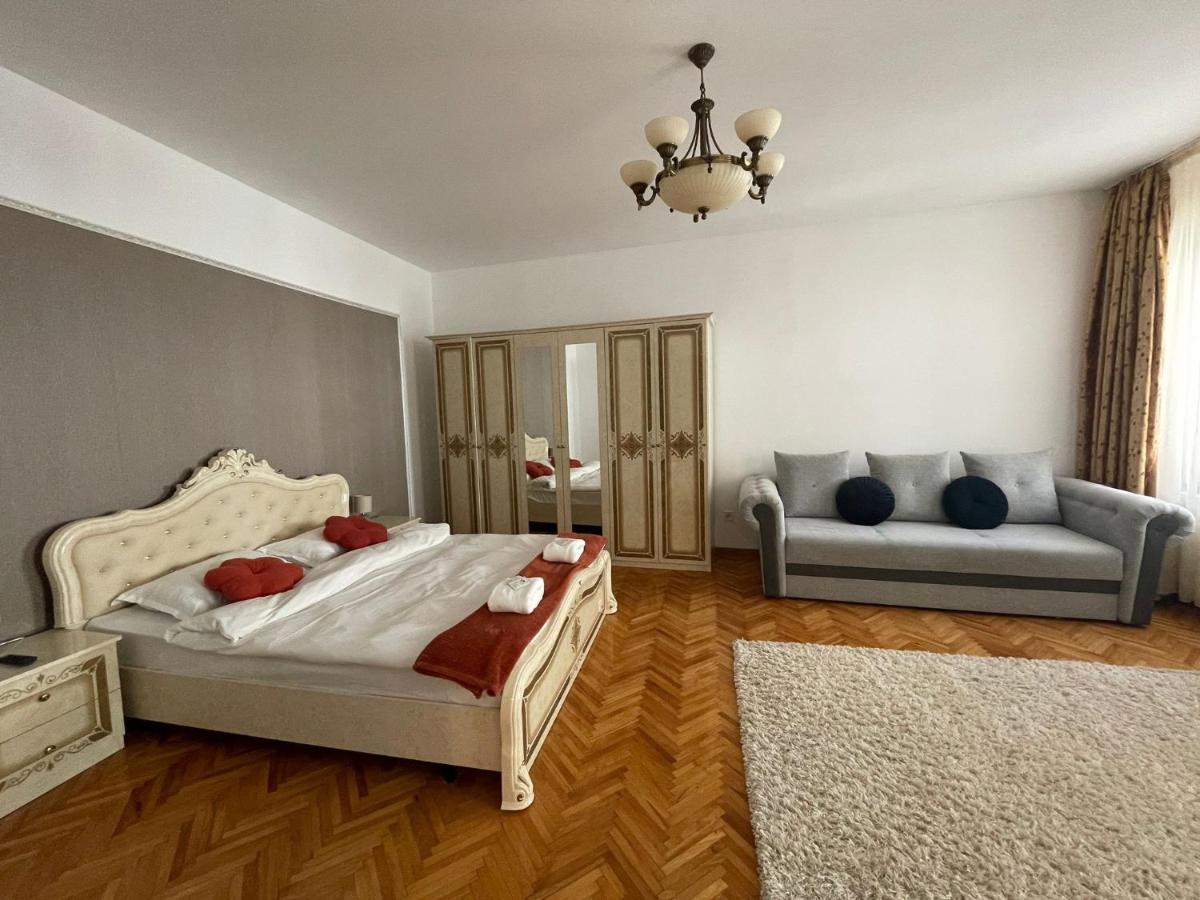 Londof Schei Apartments - Downtown บราชอฟ ภายนอก รูปภาพ