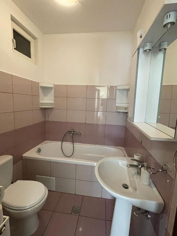 Londof Schei Apartments - Downtown บราชอฟ ภายนอก รูปภาพ